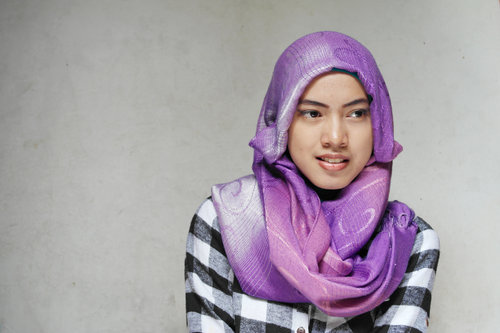 Simple Hijab of the day #HOTDseries2 #ClozetteID #SCARFMagz