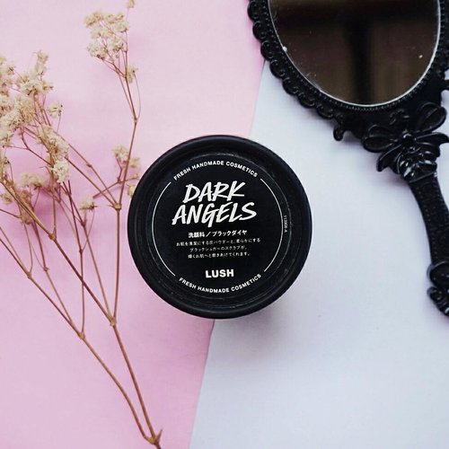 Calling all oily acne prone🙋Dark Angels by @lushcosmetics will definitely improve your skin look. Feel so fresh and clean 💕 available @benscrub shop your favorite skincare products and use my code "BABEDESSY" to get discount Rp 50.000✨ happy shopping💃💕 #benscrub #bensbabeambassador #bensbabes
