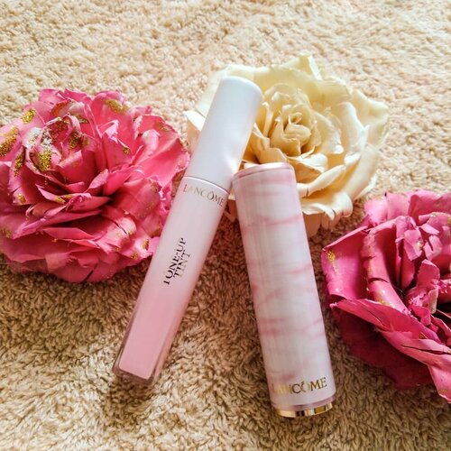 Produk @lancomeofficial yang L'Absolu tone up tint and balm yang plus point nya itu buat colour and bisa care juga. Tint nya mengandung rose oil dan warna nya bs berubah sesuai dgn PH tubuh kita. Enak bgt di pake di bibir ringan gitu. 😍#clozetteid