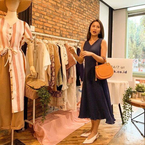 Cotton ink lovers ! Kalau mau dapetin full collection @cottonink bisa ke @senayancity ya, soalnya di sana paling lengkap and you will never regret ! 
#theshonetxcottonink 
#theshonetinsiders
#insidersgathering
#clozetteid