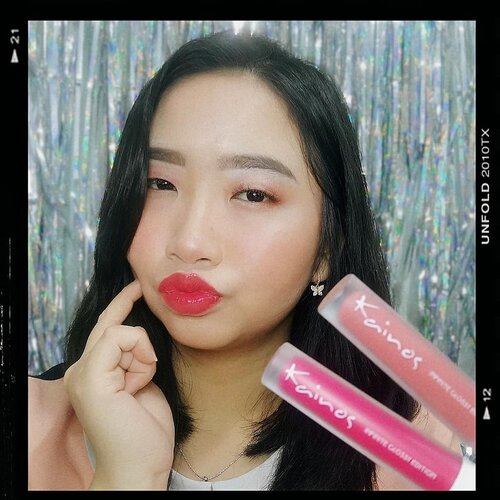 ~ Feb 20, 2019.Udah lama ya gak bikin #MiniReviewbyAlinda ❤ Sebenarnya udah lama sih dapet lipcream ini, tapi memang baru sempet upload Hahaha. Dan jujur aja, masih banyak produk lipen lainnya yg masih ada stock buat di posting 😂 .Kali ini, aku mau kenalin ke kalian @kainos_cosmetics Infinite Glossy Lipcream, dan disini aku dapat kesempatan untuk cobain 2 shade nya, yaitu :🌸 01 Burnt Sienna, soft pink🌼 02 Flucent Rose, pink fuschia ..#MiniReviewbyAlinda.🔸packaging:Beautiful & elegant! Love it ..🔸shade colours:Beautiful shade! Suka sama semua warna yng aku dapet. Untuk yang 01 Burnt Sienna teksturnya lebih matte, dibandingkan dengan 02 Flucent Rose yng memberikan hasil akhir sedikit lebih glossy ..🔸formula & tekstur:Lipcream dari Kainos Cosmetics cukup ringan saat dipakai walaupun tekstur nya glossy-matte. Lipcream ini sangat nyaman dipakai sehari-hari dan engga bkin bibir kering atau warnanya juga gak crack di bibir ..🔸ketahanan:Lipmatte ini cukup baik dalam hal ketahanan. Namun, agak sedikit transfer sih, tetapi waterproof dan kissproof ..Price: only IDR 88K 💋..Do you wanna try it?.@beautycollab.id@beautygoers@bloggirls.id@beautiesquad@beautychannel.id@kbbvbyacb@setterspace@bvloggersjateng@beautybloggerindonesia@indobeautysquad@bloggervloggersmg.#AForAlinda #alindaaa29 #alindaaa #alinda #diarylovalynda #KainosCosmetics #ReviewLipcreamLocal #ReviewLocalProduct #BeautyBloggerIndonesia #BvloggersJateng #BeautyCollabID #BeautygoersID #BloggirlsID #Beautiesquad #BeautyChannelID #KBBVFeatured  #SetterSpace #IndoBeautySquad #BloggerVloggerSMG #ClozetteID #ClozetteBeauty #jalani_nikmati_syukuri #rejekigakketuker