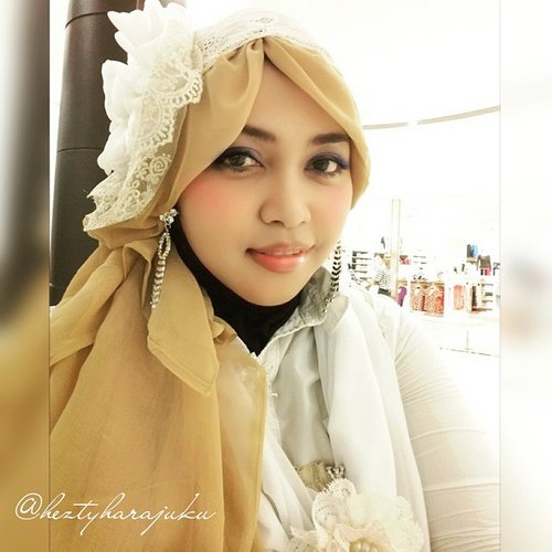 July 20th, 2015 🚘🚞🚗 #GoDiscover #ClozetteID #CordovaTravel #TravelinStyle 🚗🚞🚘 #heztyharajuku #JFashionJumpers #FashionCommunity #Jakarta #Indonesia in #hijabchallenge #ootd #hotd #fashion #style 🌸🍥🌸#instafashion #modestfashion #modesty #stylish  #scarf #headscarf #vintagestyle #vintagefashion  #eidholiday #kawaii  #Eid2015 🌸🍥🌸...white and beige kinda day... exploring #Japanese shopping mall  @aeonmallbsdcity as #stylishtraveler #travelvlogger.