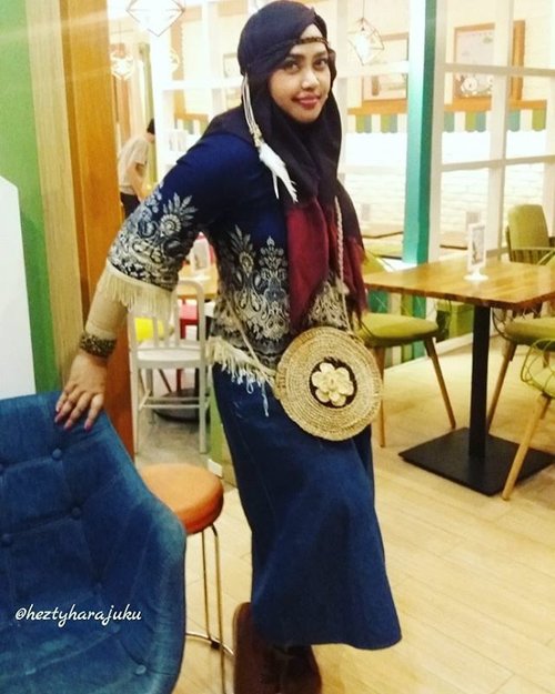 Wednesday, December 14th, 2016 ---- #Apache #Princess in #denim #modestfashion hihihi . Feels like I was #Pocahontas 😄 👑👠🎥 #clozetteID #ootdmodest #hootd #fashion #style #stylecovered #headscarf #ethnicstyle #kawaiistyle #countrystyle #fashiongrammer #instafashion