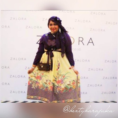🎀🌹🎀#ClozetteID #GoDiscover #HijabFestive 🎀🌹🎀 @clozetteid #fashion #style #instabeauty #instafashion #glamour #vintagefashion #vintagestyle #scarf #headscarf #modesty #modestfashion #style #stylish #fashionista #coveredstyle #partydress #Indonesia #dollykei #batik #BatikTrusmi #party #FashionShow #fashionista 💖 #slingbag: #Belezza | #purplebow #headband : #bungaaccessories 💖 #jakarta