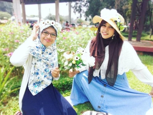 Sun, Nov 20th, 2016----With my #cousin Ayu at #BigFamilygathering #TamanWiladatika #Cibubur #Jakarta #UrbanPark . Our #hootd Inspired by #RomaGyaru #fashion #style in #Shibuya , Japan ---> #flowercrown #denim #whitelace #vintage #shabbychic and #kawaii #furboots 🚗⛳🗻 Setelah Mang Tua dan Mak Tua wafat, kami berinisiatif untuk bikin acara kumpul2 keliling per 3 bulanan . InshaAllah selanjutnya di Ciater , Subang, bulan Januari 2017 amiin. Oya, as usual dimanapun dan kapanpun daku bertindak sebagai seksi Publikasi, Dokumentasi dan Acara, termasuk urusan nentuin #dresscode lolz. Kali ini temanya Denim . 👗👖💕 So much fun! Semoga selanjutnya lebih rame lagi dan terima kasih banyak buat yg bisa hadir hari ini. Love you all! 😘 #clozetteid #modestfashion #fashiongram #fashionvlogger #headscarf #scarf #muslimfamily #instamoment #hijabstyle #stylishmodesty