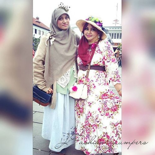 @zaloraid @clozette #Clozette #ClozetteID #HDILAsia #tryanotherlook🌹💜🌹 #flowerpattern #flowerprint #ootd #modestfashion #coveredstyle #scarf #headscarf #fashion #style #modesty #stylish #vintagefashion #vintagestyle #instafashion #hijabstyle #hijabindonesia #scarfstyle  #kotatuajakarta #jakartastreetstyle #MuslimahTraveler #kawaiistyle #stylishtraveler #OOTD #gaijingyaru #ギャル