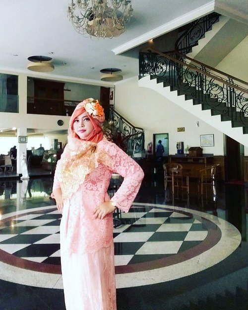 Sun, Dec 4th, 2016--- Day 2: " On the #WeddingDay " of the #beautifulbride, my #cousin Sophia in #Surabaya👰👸💕💐 #Happy #Wedding , Ping! All the best! Amiin... 😉✈😎 @clozetteid #clozetteID #hootd #modestwear #modestfashion #stylecovered #fashion #style #traveling #SurabayaTrip #hijabfestive #headscarf #fashionvlogger #fashiongrammer #weddingparty #peachperfect #muslimbride