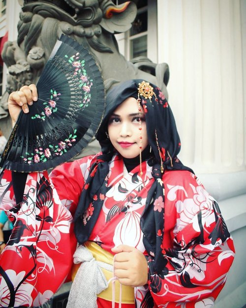 LATEPOST: Sat. May 13th, 2017

Theme: " #KaguyaHime"
Model / Stylist : Hesti Harajuku
Photographer: Lia @lemoika
Place:  #Ennichisai2017 #Festival #LittleTokyo #BlokM #Jakarta
Camera: #CanonD1100
-
-
-
-
-
-
-
-
@clozetteid #clozetteid #fashion #hootd #modestfashion #stylecovered #headscarf #hijabi #hijabstyle #ethniclook #oriental #style #Yukata #Kimono