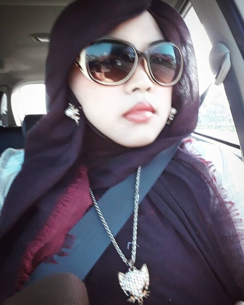 I love #Cats . Any cat. Small cat or "big cat" especially Leopard or #Macan bcoz it's soooo me!... 🐯🦁🐆🐅 😘❤
Even I have this #Catpendant for my #necklace 😎
-
-
-
-
-
-
-
#clozetteid #hootd #beauty #modestwear #modestfashion #stylecovered #sunglasses
