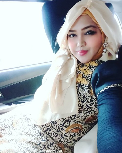 Wed, January 6th, 2021------ Wearing #BatikCheongsam #dress by #hestiharajuku 😉 ----#nhkkawaii #clozetteid #Modestfashion #Chineselook#batikindonesia
