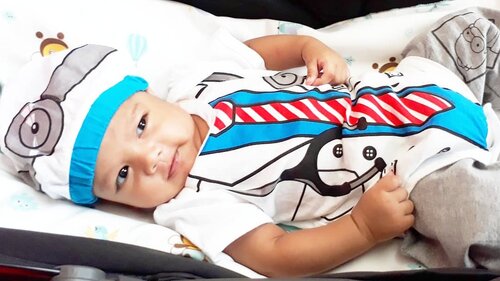 June 20th, 2019---👶👨‍⚕️🥇🏥 3 DAYS TO 3 MONTHS 👶👨‍⚕️🥇🏥 Assalamualaikum, I am Dr. dr. #ArtanabilRagisqyErlan , your future #doctor 👶 #2monthsbaby doctor hihihi... 3 days to #3monthsbabyboy 😉 Doain Artan ya Om... Tante... Ojisan... Obasan... Oneechan... Oniichan... please wish me to be a successful person in the future and #sholehboy amiin yra... 🤲👶----#nhkkawaii#clozetteid#babyootd#babycostume#cutebaby#kawaiibaby#cutebabyjumper#parentinglife