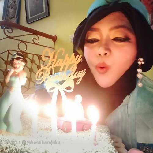 Sunday, January 17th, 2021---- 🎂✨🍰 #Makeawish or #wishes ,🤭😂✨ Bismillah... All the best aamiin....yra....-----#nhkkawaii #clozetteid #Modestfashion #Disneytheme #Disneyprincess #PrincessJasmine#Birthdaycake#PrincessJasmineBirthdayCake