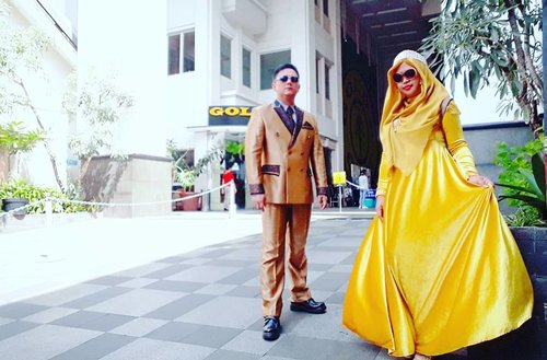 LATEPOST:  #Goldy in #style 🌹💍 at #BragaCityWalk 🌹💍💏---------#clozetteid #nhkkawaii #modestfashion #modestwear #hijabtraveler #EidMubarak#classy #Eid1439H#Postwed