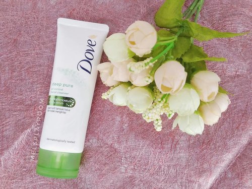 Today, I'd like to share you the latest innovation from @dove special for oily skin! They said that they use newest technology by using nutrium serum.

How it feels on my face? Check my blog soon! Link on bio 👆
---
In collaboration with @clozetteid

#ontheblog #wajahmuistimewa #dove #clozetteid #clozetteidxdovewajahmuistimewa #facialfoam #facecleanser #sabunwajah #blog #beautiesid