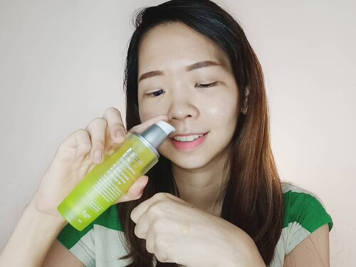 New review is up!

Lanjutan dari @theplantbase_id Nature Solution series, produk ketiga, yakni Skin Essence sudah tayang di blog aku.

Kenapa aku suka sama essence ini? Apakah bener cocok di kulit kombinasi aku yg cenderung kering ini? Silahkan mampir ya! 😊
.
.
.
#skincare #skincarecommunity #skincarejunkie #skincareaddict #skincarelover #skincareritual #kbeauty #koreanbeautyproduct #kbeautyunicorns #kbeautyblogger #koreanskincare #kbeautycommunity #abcommunity #asianskincare #abskincare #abbeatthealgorithm #discoverunder5k #rasianbeauty #beautyflatlay #beautyfavorites #skincareblogger #idskincarecommunity #clozetteid