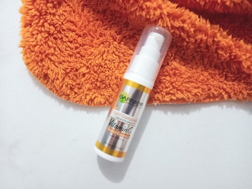 Garnier Light Complete Vitamin C Super Essence Review