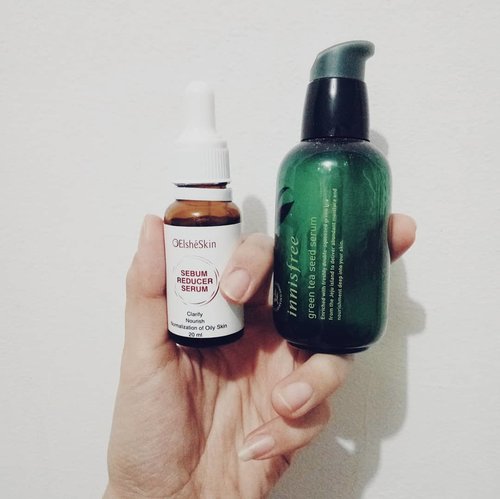 Time for #ischitandmisschallenge DAY 8 - HIT SERUM!
➖
✨ @innisfreeindonesia Green Tea Seed Serum

I think this product is very popular in world wide. Most beauty influencer raves this since it has tremendous anti oxidant and hydrating function. As well as I am falling in love with that too. Approx 3-4 bottles been emptied out 😉
➖
✨ @elsheskin Sebum Reducer Serum

A new comer in my skincare regime which succesfully stole my heart. As it is said, this serum is targeted for oily skin to balancing the sebum production. It does what it said. Oily skin must like this too.

#serum #skincareroutine #oilyskin #elsheskin #innisfree #greenteaseedserum #skincare #skincarecommunity #skincarejunkie #skincareaddict #skincarelover #koreabeautybrand #koreanskincare #kbeautycommunity #abcommunity #asianskincare #abskincare #abbeatthealgorithm #discoverunder5k #skincareblogger #idskincarecommunity #clozetteid