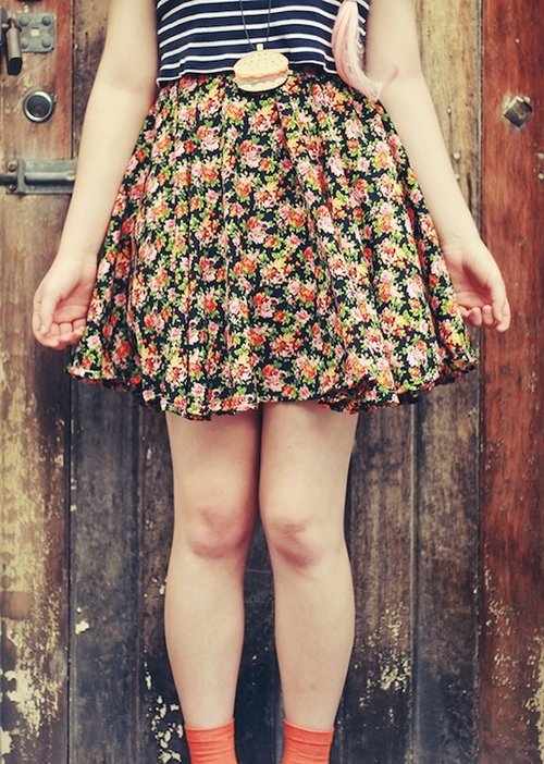 Check how to make your own circle skirt on http://birdeemag.com/diy-make-your-own-circle-skirt/