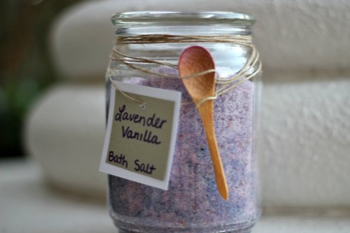 DIY: Scented Bath Salts | spreadinsunshine15 - YouTube