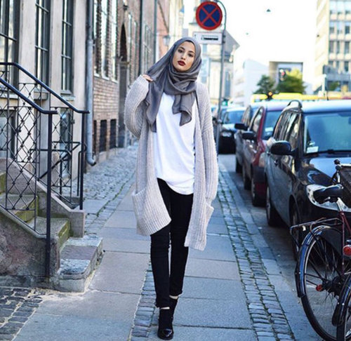 sporty hijab street style