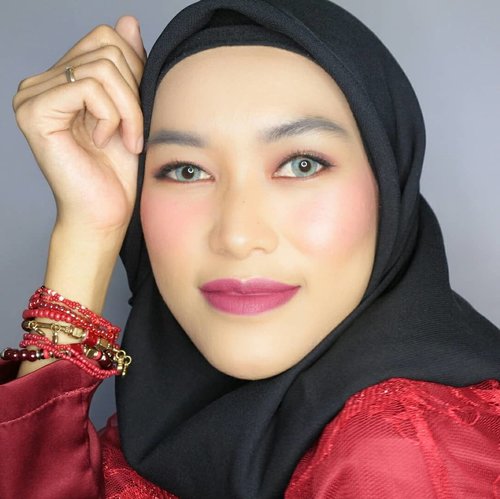 👀 @x2softlens : X2 Glam - Aquamarine.#MOTD #X2 #X2Glam #Clozetteid #bandungbeautyblogger #beautybloggerbandung #hijabblogger