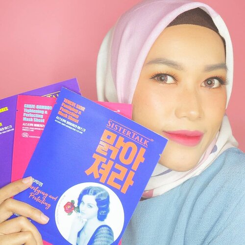 Dulu kalau mau beli masker dari Korea selalu mikir2 karena biasanya dikemas bundle dan harganya lumayan pricey. Tapi setelah nemuin Sister Talk Mask Pack ini kayanya gaperlu lg untuk banyak mikir karena harganya beneran afordable.Dalam satu pack nya pun di kemas dengan 3 varian dan manfaat berbeda berbeda, diantara: Tightening and Perfecting (pink), Purifying and Protecting (blue), Soothing and Relaxing (purple) yang bikin acara maskeran jd ngga ngebosenin. Dan dari kemasannya pun sangat menarik, aku sendiri hampir ngga percaya pas tau harganya karena beneran murah banget.Sheet masknya sendiri punya tekstur yg lembut. Ketebalannya menurut aku nggak terlalu tebal maupun tipis. Dimana cairan essencenya banyak dan berasa ringan diwajah. Juga nggak lengket sama sekali. Oia aroma harumnya pun soft dan mild 💕.Beli disini: https://hicharis.net/misskarulina/cLj.@hicharis_official @charis_celeb #SISTERTALK #MASKPACK #SISTERTALKMASKPACKS #CHARIS #CHARISSTORE #charisAPP #ClozetteID