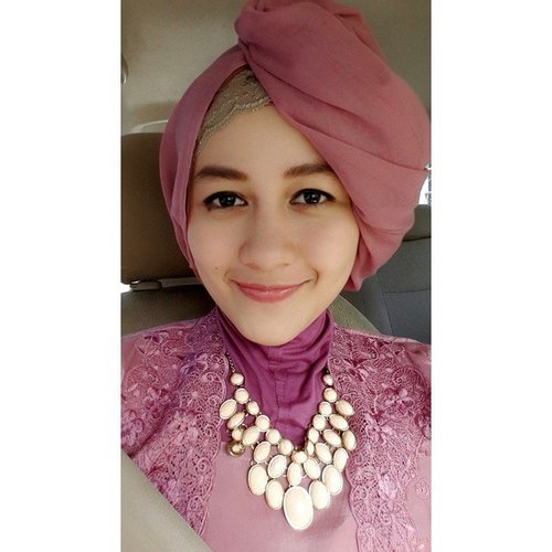 No matter what other say, in good and bad, just be myself. Have a great weekend all ☆ #clozetteID #HOTD #ScarfMagz #selfie #hijab