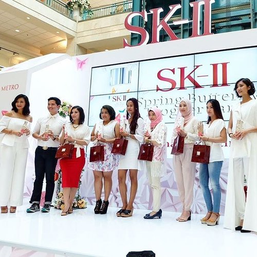 That moment "Blogger Gathering, Spring Butterfly " with SKII at Plaza Senayan.☺☺☺...📷 by @roosvansiaaa#Changedestiny #SkII #springbutterfly #clozetteID #indonesiafemalebloggers #Regrann