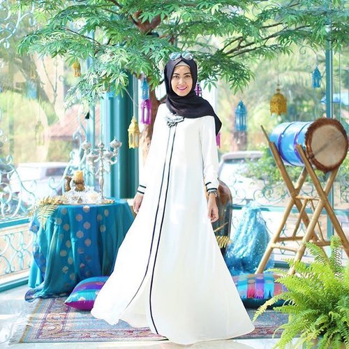 Khaira Dress @elhasbu for #SimplyRaya 😊 find this collections only at @district12.id #ClozetteId #ElhasbuStyle