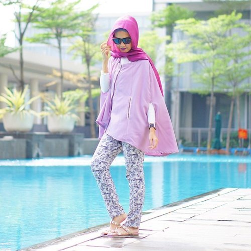 Always have fun with fashion. Dress to entertain yourself. 💜 Wearing Callia Cape favorited coll from @elhasbu now available with new colors💜 #ElhasbuStyle #ClozetteId #SimplyRaya