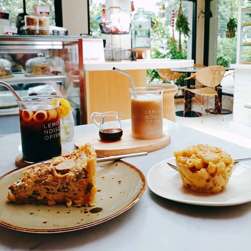 From left to right : 
1.  Cold brew coffee
2. Macaroni schotel
4. Ice milk coffee
5. Quiche
Review soon on my Zomato! #Clozetteid #foodie #foodstagram #foodgawker  #kulinerjakarta #foodporn #foodstagram  #foodgasm #mouthgasm  #food52 #foodtruck #foodpic #jktgo #manualjkt #jakartafoodbang #jktfoodbang  #jktfood  #tasyaeats #foodphotography #tasyaeats #eggporn #foodporn #foodgasm #mouthgasm