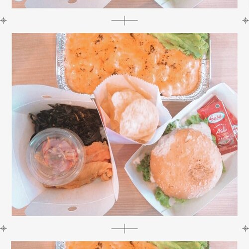 Just reviewed the yummy @lox_salmon :
-Salmon Mentai
-Salmon Burger
-Smoked salmon with rice
on my instagram story! Check 'em out!
#Clozetteid #TasyaForZomato #zomatoid #zomato #foodie #salmon #smokedsalmon #norwegiansalmon #salmonburger #salmonmentai #manualjkt #jktfoodbang #jktfood #jktgo #fusionfood