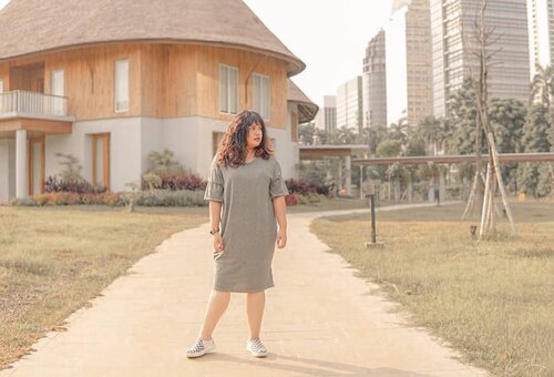 #throwback photo dirumah eyang by @budiartiannisa 📸😁 #Clozetteid #goldenhour #ootdindo #outfitoftheday #lookoftheday #fashion #fashiongram  #clothes #wiw  #outfitpost #ootdfashion  #ootd #todaysoutfit #fashiondiaries  #bhfyp #wearmode  #style  #fashionblogger  #instafashion  #outfitoftheday #outfit #fashionista  #streetstyle  #imwearingtia #instagram #lifestyle