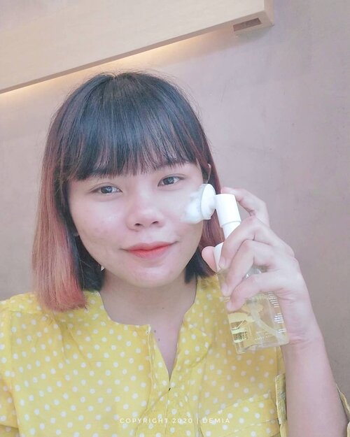 Info Kode Voucher CHECK!!!
..
Gaes, siapa nih yang cocok sama produk-produk naturalnya @npureofficial?
..
Lagi luv banget sama Marigold Flower Facial Washnya mereka, sejujurnya ini udah botol yang kesekian kalinya, praktis karena punya aplikatornya sendiri gitu 🌼
..
Buat yang mau cobain cuss langsung pake kode voucher aku "DEMIAPUREBESTIE" biar diskon beeeeb
..
@npureofficial
#MulaiCantikAlami
#NforNatural
#BeKindBeBeauty
#PureBeautyInNaturalWay
#ShareLoveWithNpure
#demiapurebestie
#DemiaForNPure
..
#ClozetteID
#ClozetteAmbassador