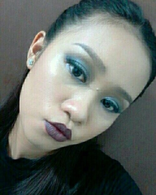 Modern Grunge Makeup Look!
Im using @nyxindonesia "Simply Vamp" Lip Cream 💕
#grunge #makeup #blogger #itsanatte #nyx #vamplipstick #makeupaddict #clozette #clozetteid 