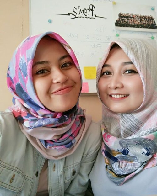 Dear Sobat Kandungku, I Love You!

#bestfriendgoals 
#makeuplook #makeup #makeupindo #makeupindonesia #look #beautylook #beautynesia #indobeauty #indobeautygram #Indonesia #sayapakaielzatta #clozette #clozetteID #fdbeauty #beautygram #blogger #bloggerperempuan