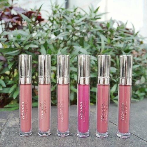 Everything about the newest colors from @wardahbeauty - Exclusive Matte Lip Cream is (finally) on kikicasmita.com, i'll see you there ❤❤ #kikicasmitaBlog•Left to right :13 Fruit Punch14 My Honey Bee15 Pinky Plumise16 Heart Beet17 Rossy Cheek18 Saturdate Night•#Wardah #WardahBeauty #WardahLipCream #WardahLipCreamMatte #ClozetteID