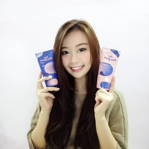 [Review]Hi guys! 🙋Darikemarin banyak banget yang nanyain untuk hair product yang aku pakai! Dan kalian pada tau kan aku baru aja cat rambut bulan lalu, dan lumayan nyesel gara" rambut aku jd kasar dan gampang kusut.. 😕 Dan pas banget aku dikirimin produk @heydeuxyeoza_official dari @charis_official @charis_indonesia yaitu "Rapunzel Hair Day and Night Treatment! Aku uda coba sekitar semingguan dan hasil nya bener" terasa banget di rambut aku! 😆Jadi rambut aku jauh lebih halus dan mudah di atur.. Cara pakai nya pun gampang banget!  Cuma tinggal di olesin ke rambut,  dan ga perlu di bilas!  Wangi nya juga enak banget, kayak bunga tapi soft.. Cocok banget buat di pake tiap hari! 💖Yang mau coba bisa langsung klik link di bio ya! 💁 .#review #hairproduct #charis #charisceleb #heydeuxyeoza #rapunzelhair #hairtreatment #bloggermafia #clozette #clozetteid