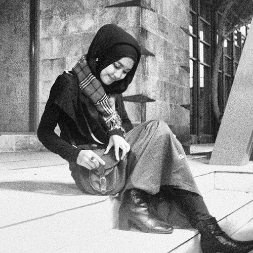 Nuhunnn @fannyutami95 
#OOTD #vintagelook #indosatsnap #fashion #clozetteid #hijab #hijabers #modelling #moodbooster #modelofhijab #jadoel #smile