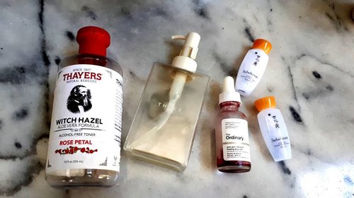 #empties 🎀🎀🎀🎀 @thayersnatural rose petal witch hazel. It's alcohol free, undistilled witch hazel, gentle skin toner, paraben free, cruelty free,phthalate free, gluttn free, and natural remedies. It's very good for sensitive skin. Repurchase? Probably.
🎀🎀🎀 @threecosmetics cleansing oil. I do double cleansing because I always use makeup everyday.  I really liked the scent of this. Repurchase? Yes.
🎀🎀🎀 deciem  The Ordinary aha 30% bha 2 %. It's mild exfoliant not too harsh for sensitive skin, but I can still feel tingling sensation on my face. I need another one, another "mmphh" for my acne scar and comedo. Repurchase? Probably.
🎀🎀🎀🎀🎀 @sulwhasoo.indonesia Sulwhasoo Balancing Water EX. It's a toner for balancing oil and water on my face. I really love the smell. It calms my mind. Repurchase? Yes. I already bought the full size.
🎀🎀🎀🎀🎀 @sulwhasoo.indonesia Sulwhasoo Balancing Emulsion EX. It's kinda moisturizer but the light one. Its fast absorbing moisturizer and also for balancing oil and water on  my face. It reduces comedo.Repurchase? Yap. The best combination with balancing water. 
#skincare #skincarejunkie #asianbeauty #koreanskincare #japaneseskincare #skinhaul  #indobeauty #indonesianblogger #ribbonskincarereview #skincareroutine #skincareaddict #oilyskin #abbeauty #abcommunity #beautycommunity #cosmetics #skincarediary #missionempties #beautybloggerindonesia #indobeautygram #indobeautysquad #beautynesia #ClozetteID #bloggermafia