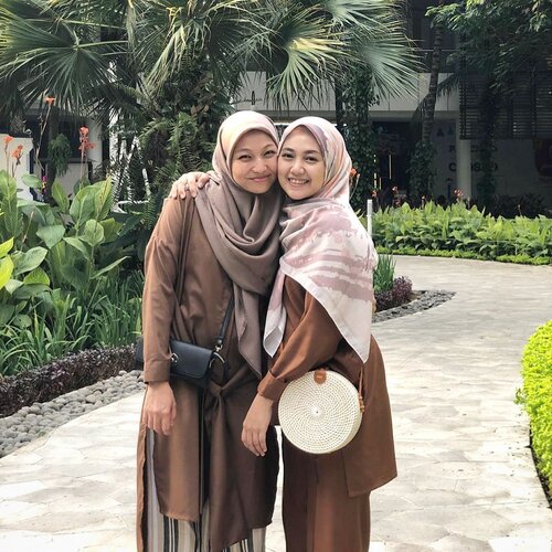 Bosque yang caem nan baik hatinya 💕(Harus baik-baik ni captionnya biar naik gaji) 😂Luv u always siss 💕#clozetteid#clozette../Desember 2018/