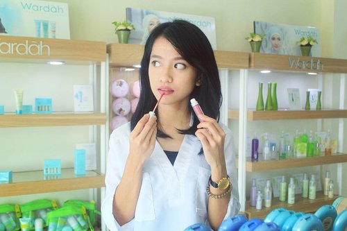 Wardah Exclusive Matte Lip Cream No. 09 Mauve On!
Got it from @wbh_bogor! Buat yang tinggal di bogor jangan lupa dtg ke @wbh_bogor ya.. banyak bgt treatment yang bisa kamu coba💕💕 .
.
Pssst.. Karena pakai kacamata, kalian pasti ga sadar mata aku belo'🙄
Makanya suka failed foto sambil ngelirik. Kayak putih semua matanya😂

#clozetteid #beautyblogger #beauty #makeup #natural  #bloggerjakarta #bloggerindonesia #indonesianblogger #motd #blogger #fotd  #clozetteid  #indobeautygram #wardah #endorsement #openfreeendorse #freeendorsejakarta #endorsejakarta