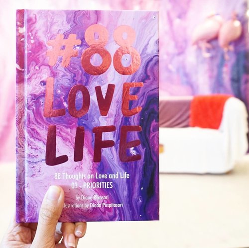 "Nobody's life is ever all balanced. It's a conscious decision to choose your priorities every day," Elisabeth Hasselbeck.
.
#clozetteid #88lovelife