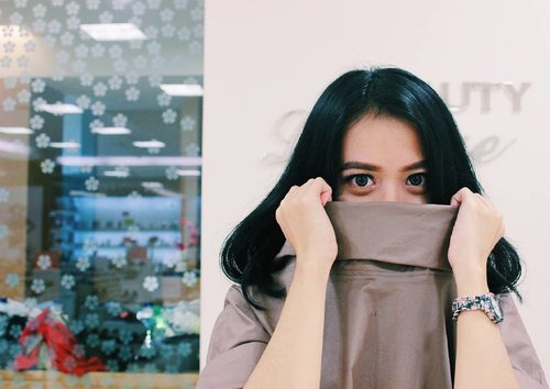 Look into my eyes.
Pssst... I'm wearing @lashes_by_moza 'light' type. So comfy! 
Captured by @dillafdiah

#clozetteid #canon600d #beautylounge
#clozette #gathering #lancome #lashesbymoza