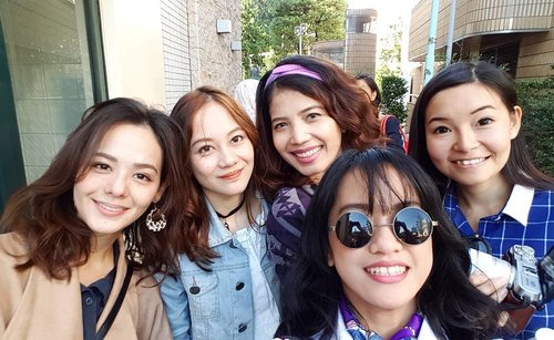 Up on my blog~ Yuk, baca cerita aku saat hari ke-2 #PIXYBeautyTrip to Tokyo Series 2. Kita jalan2 kemana aja sih???Btw, aku kangen jalan2 sama kalian!!!Special thanks to @elinababez, our beloved tour leader.... #beautyblogger #beauty #makeup #natural  #bloggerjakarta #bloggerindonesia#clozetteid #indonesianblogger #motd #blogger #eyeshadow #Pixy #tokyo