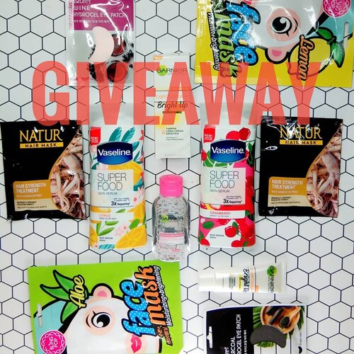 [GIVEAWAY WEEK 15] .
.
Hai gengs, sorry ya dah lama absen dari kehidupan instagram. Lg sibuk sama kehidupan nyata soalnya haha.. Btw yg kmrn blm menang jan sedi karena aku bakalan bikin giveaway 2 minggu sekali dan langsung aku ambil 2 pemenang wkwk
.
.
So 2 orang pemenang bakalan dapetin semua hadiah yg ada di foto, mix antara new & preloved products. Kalo preloved kondisi masih bagus banget dan gamungkin expired aku kasih. Jadi kalo kalian ga masalah dengan preloved makeup silahkan ikutan, kalo masalah ya gausah ikutan haha
.
.
Cara ikutannya gimana?
1. Follow gue lah gila kali kaga follow mau hadiahnya doang, jan kek laki deh say deketin pas ada maunya doang
2. Subscribe youtube channel aku Judith Cholya (youtube.com/JudithCholya17)
3. Baca review aku di blog tentang Vaseline Superfood Skin Serum (buka linktree di bio trus klik [BLOG] VASELINE SUPERFOOD)
4. Comment di blog aku
5. Kalo udh comment done disini + ajak 3 orang teman kalian untuk ikutan
6. Yg ikutan giveaway aku harus orang yg sabar ya. Gaboleh bawel nagih kapan diumumin & kapan dikirim hadiahnya. Cape aku tuh hidupnya bukan cuma ngurus instagram doang :")
.
.
That's it! Giveaway dibuka sampe tanggal 5 Oktober dan aku umumin tanggal 6 Oktober. Good luck!
.
.
.
.
.
#indobeautysquad #Bloggirlsid
#BeautygoersID #Beautiesquad
#Clozetteid #Beforeafter #bvloggerid #muajakarta #indobeautygram #instabeauty #bunnyneedsmakeup #BeautyChannelID #setterspace #makeuptutorial #tutorialmakeup #ivgbeauty #makeupjunkie #viral #viralvideo #giveaway #giveawayjakarta #giveawayindo #skincare #skincareroutine #skincarecommunity