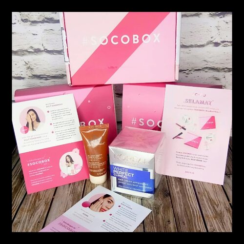 Yeay finally got my hands on my third #SOCOBOX ❤❤❤ Sebenernya udah dapet paketnya dari lama tapi baru sempet post skrg wkwkwk.. Kali ini aku dapet produk perawatan untuk kulit kusam karena salah satu concern kulit aku emang kulit kusam.. Aku dapet @nuxeindonesia Reve de Miel Cleansing Gel Mini & @lorealindonesia  Dermo Expertise White Perfect Clinical Day Cream SPF19.. Jadi SOCO Box tuh isinya random gitu tiap orang bisa dapet isi yang berbeda karena dia personalized, disesuaikan sesuai concern dan jenis kulit kalian.. Kalo mau dapetin SOCO Box masih ada kesempatan loh.. Pantengin aja instagram @sociolla & @beautyjournal karena suka ada surprise giveaway berhadiah SOCO Box! Hihi ❤❤❤
.
.
.
.
.
#SOCO #SOCOID #YourPersonalBeautyPlatform #Sociolla #BeautyJournal #SociollaBeautyJournal
#Clozetteid #skincare #indobeautysquad
#BeautygoersID #Beautiesquad
#Clozetteid #Beforeafter #bvloggerid #muajakarta #indobeautygram #instabeauty #bunnyneedsmakeup #BeautyChannelID #setterspace