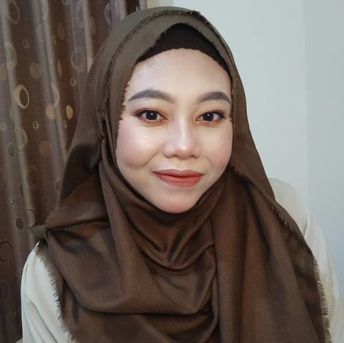 🍫🍫🍫
. 
#ClozetteID #clozetteid #kbbvfeatured #kbbvmember #beautygoersid #beautiesquad #beautyblogger #beautybloggerindonesia #beautycreator #makeup #makeuptutorial #makeupideas #JakartaBeautyBloggerReview #jakartabeautyblogger