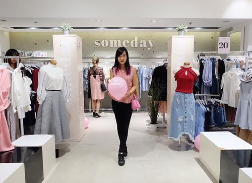 Hi girls! Hari ini aku menghadiri grand opening "Someday Store" @someday.indo Mall Ciputra atau Citraland Jakarta Barat. Datang sekarang dan dapatkan diskon 20% untuk all item ONLY TODAY 😘
#clozetteid #somedaystore