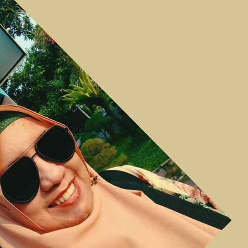 2. Smile is always your true beauty~ Saphira#bloggerindonesia #bloggerindo #blogger #clozetteid #beautyblogger #bloggerperempuan #bloggerlife #jakarta #ootd #travelblogger #indonesia #styleblogger #lifestyle #instabloggers #blog